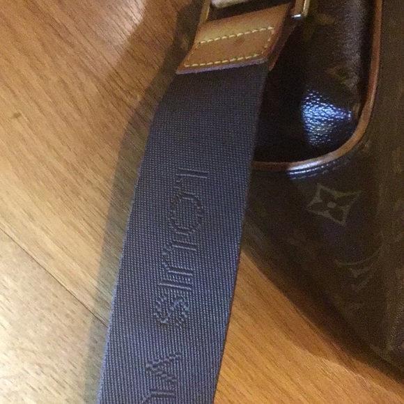 Louis Vuitton Abbesses Messenger CA0055 - Picture 16 of 16